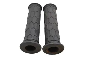 3303-203 Arctic Cat 07 250 2x4 Handlebar Grips