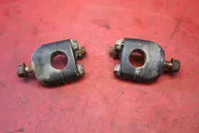 53111-hb9-770 Honda 1992 Fourtrax 200 Handlebar Handle Clamps Mounts