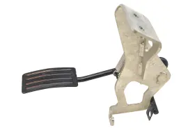 K7811-42112 Kubota 18 Rtv-xg850 Accelerator Pedal And Bracket Sidekick 850